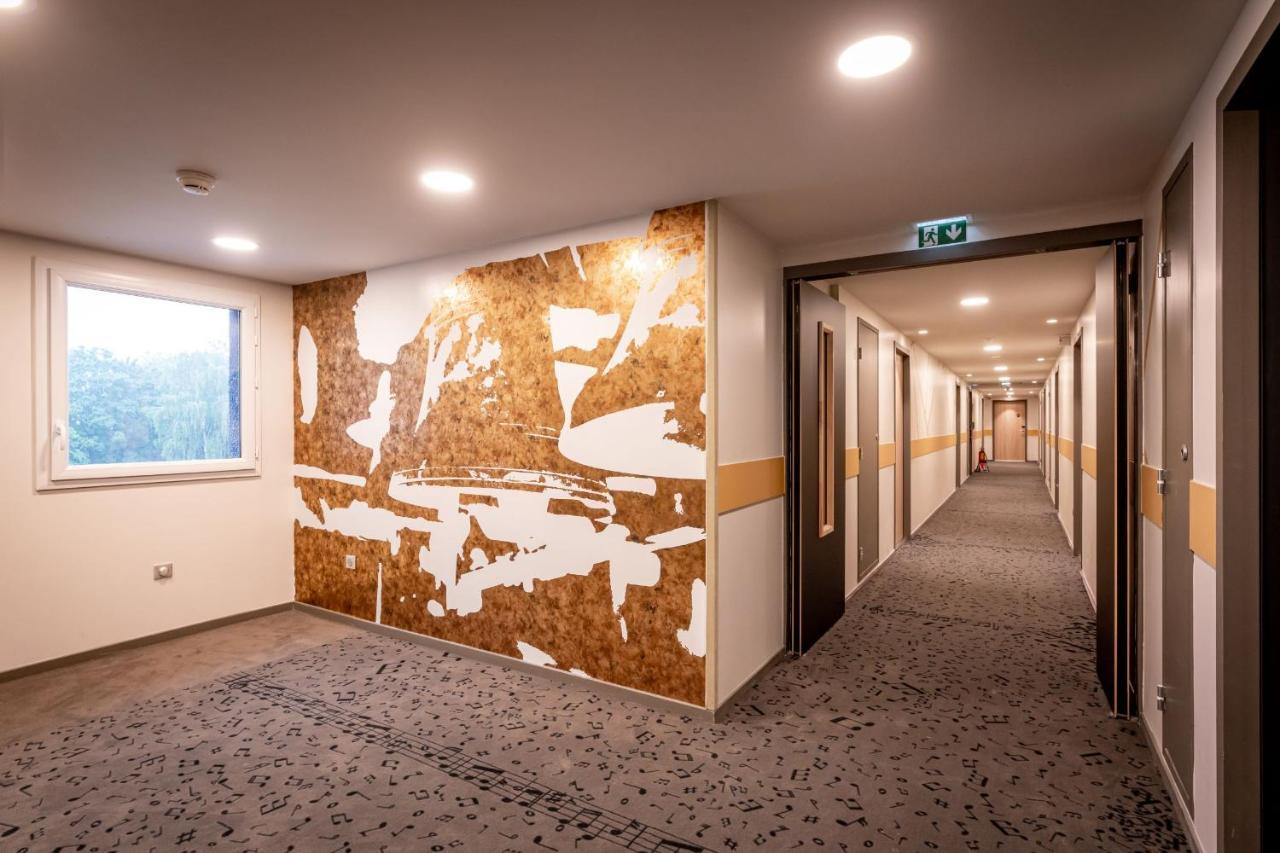 Ibis Styles Valenciennes Petite Foret Eksteriør billede
