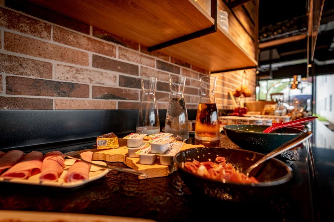 Ibis Styles Valenciennes Petite Foret Eksteriør billede