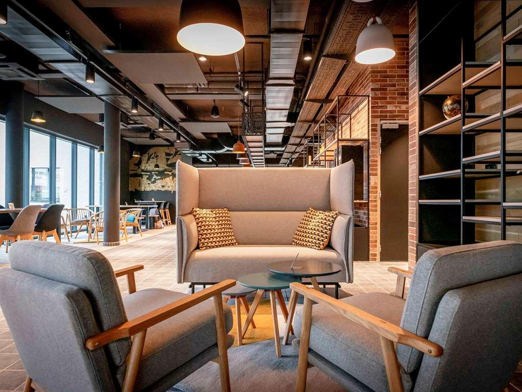 Ibis Styles Valenciennes Petite Foret Restaurant billede